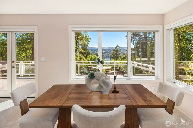 9210 Parkwood Ridge Road, Mercer Island, WA 98040