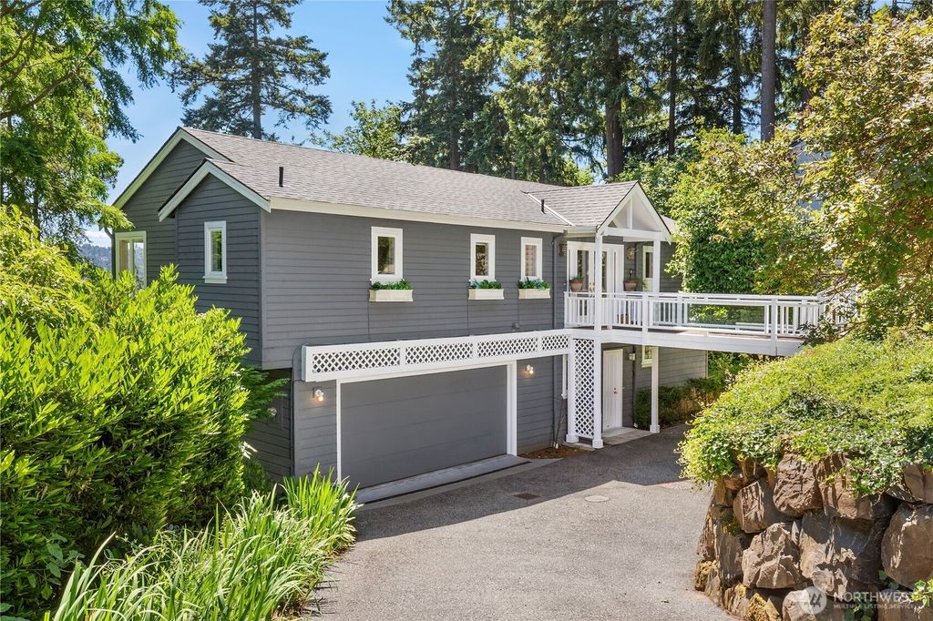 9210 Parkwood Ridge Road, Mercer Island, WA 98040