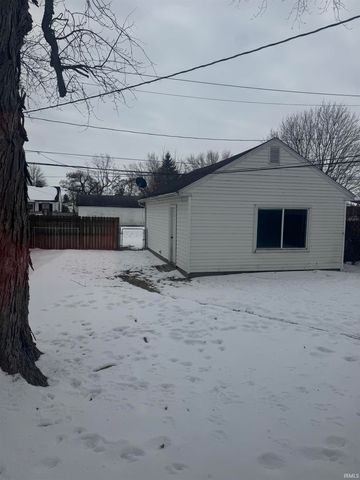 2107 W 8Th Street, Marion, IN 46953