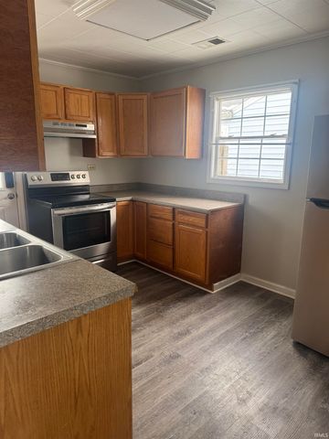 2107 W 8Th Street, Marion, IN 46953