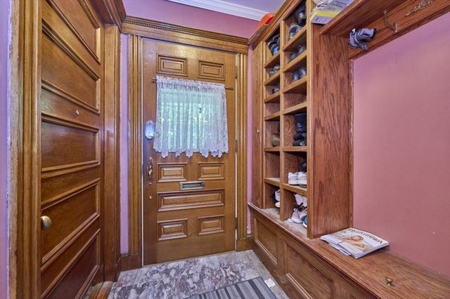18 Atherton Road 1, Brookline, MA 02446