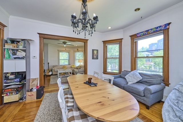 18 Atherton Road 1, Brookline, MA 02446