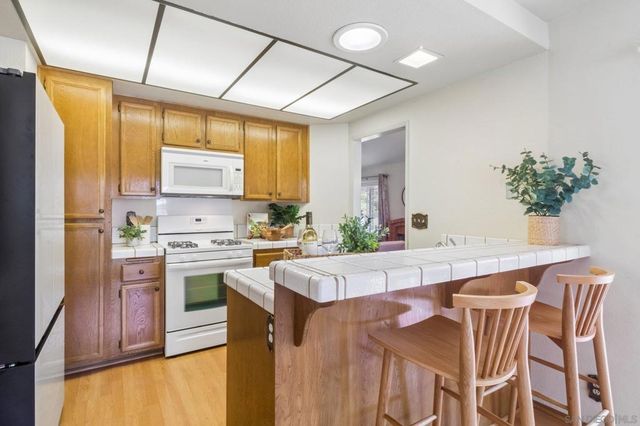 1942 Parkland Way, San Diego, CA 92114