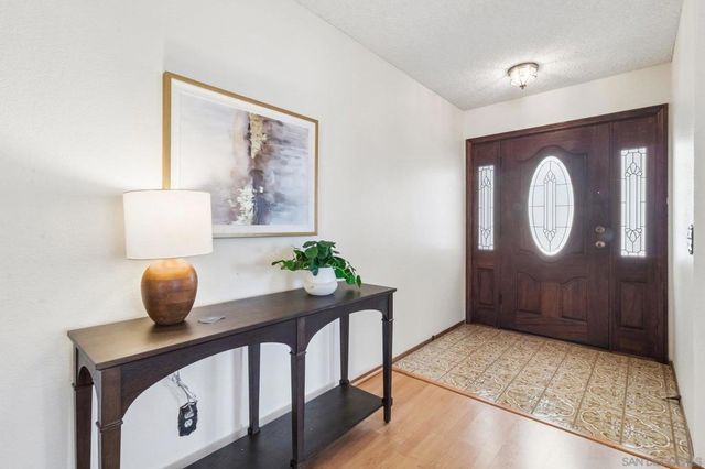 1942 Parkland Way, San Diego, CA 92114