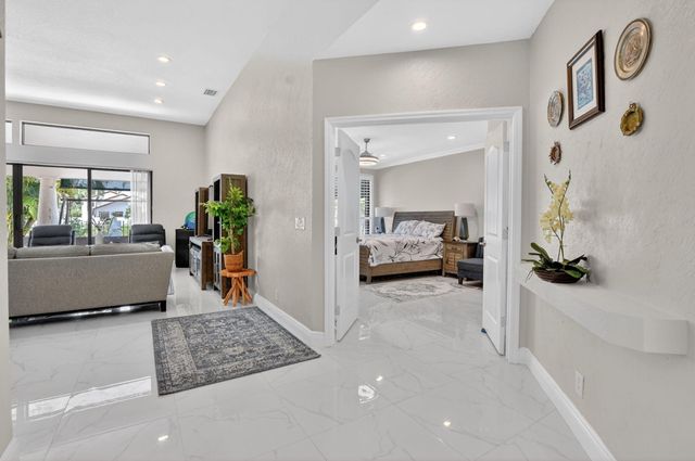 6502 Via Benita, Boca Raton, FL 33433