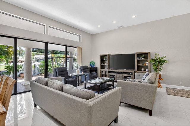 6502 Via Benita, Boca Raton, FL 33433