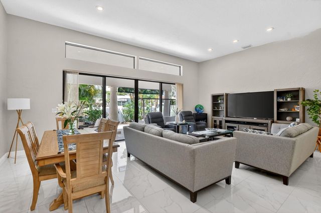 6502 Via Benita, Boca Raton, FL 33433