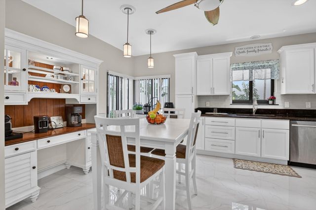 6502 Via Benita, Boca Raton, FL 33433