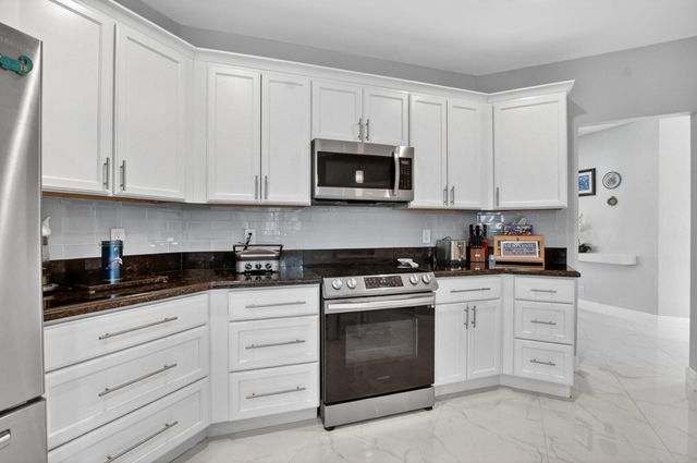 6502 Via Benita, Boca Raton, FL 33433