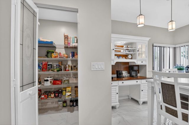 6502 Via Benita, Boca Raton, FL 33433