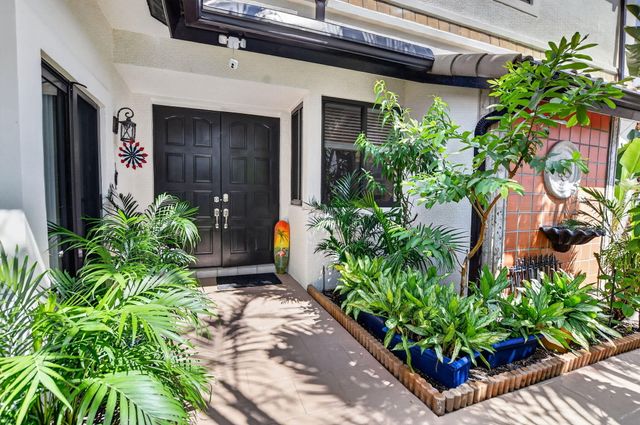 6502 Via Benita, Boca Raton, FL 33433