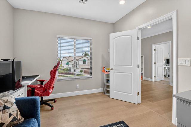 6502 Via Benita, Boca Raton, FL 33433