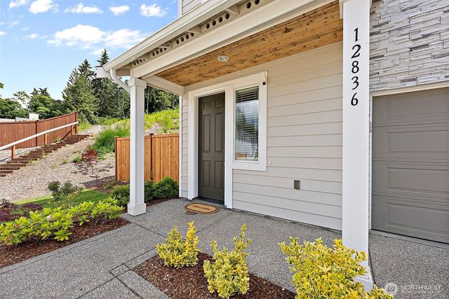 12836 Jammer Place NW, Silverdale, WA 98383