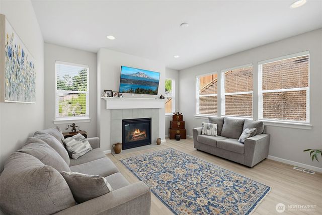 12836 Jammer Place NW, Silverdale, WA 98383
