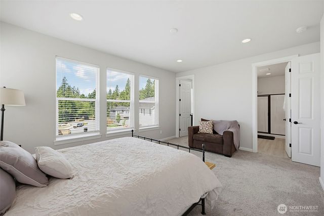 12836 Jammer Place NW, Silverdale, WA 98383