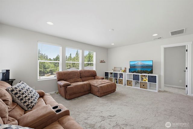 12836 Jammer Place NW, Silverdale, WA 98383