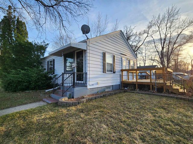 1878 Greenview Drive, Beloit, WI 53511