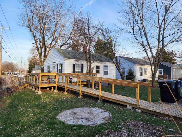 1878 Greenview Drive, Beloit, WI 53511