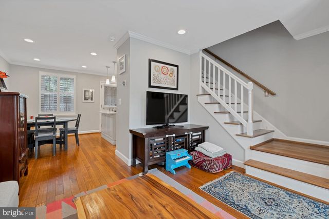3043 S ABINGDON ST, Arlington, VA 22206