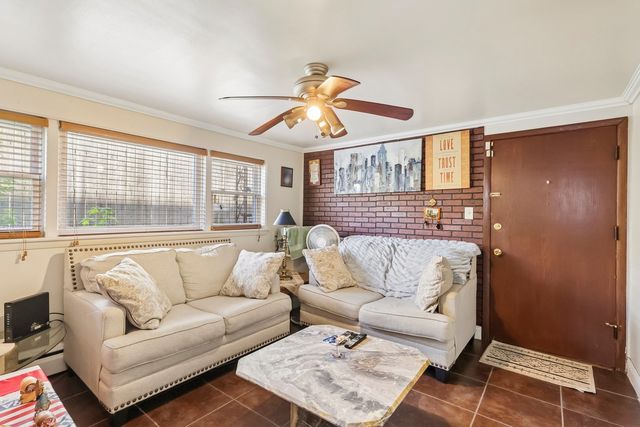 2730 N 74th Court GW, Elmwood Park, IL 60707