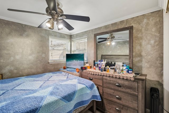 2730 N 74th Court GW, Elmwood Park, IL 60707