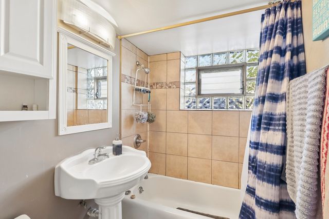 2730 N 74th Court GW, Elmwood Park, IL 60707