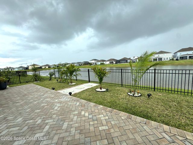 2412 Carrick Street NW, Palm Bay, FL 32907