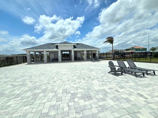 2412 Carrick Street NW, Palm Bay, FL 32907