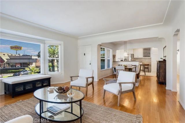 735 Ultimo, Long Beach, CA 90804