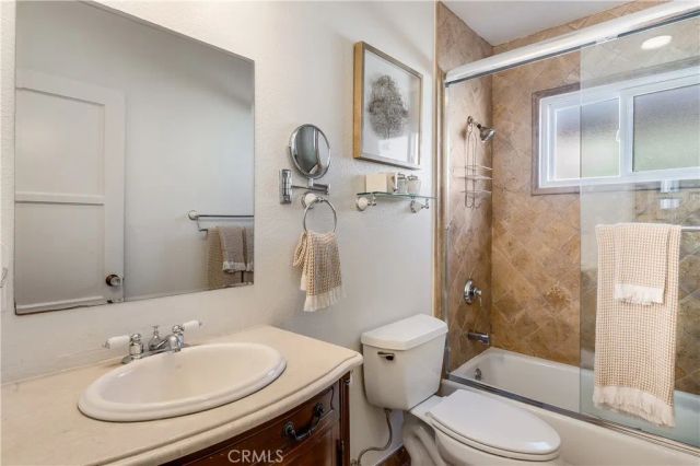 735 Ultimo, Long Beach, CA 90804