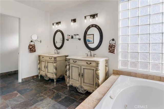 735 Ultimo, Long Beach, CA 90804