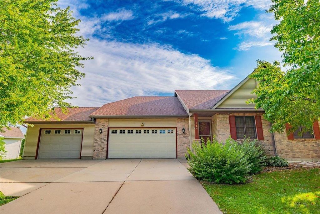 725 Herndon Drive, Madison, WI 53718