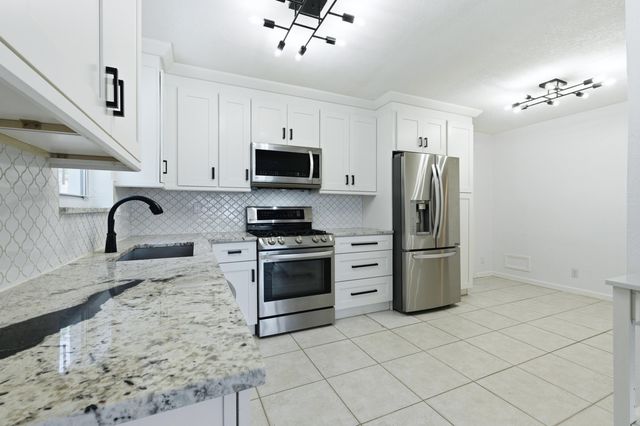 715 Green Street, West Palm Beach, FL 33405
