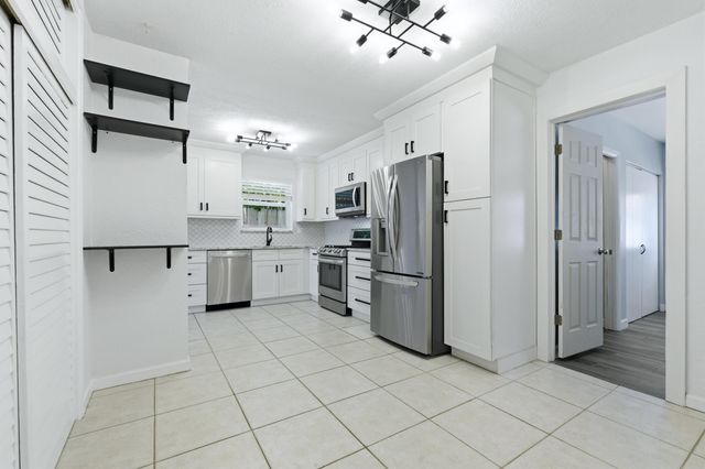 715 Green Street, West Palm Beach, FL 33405