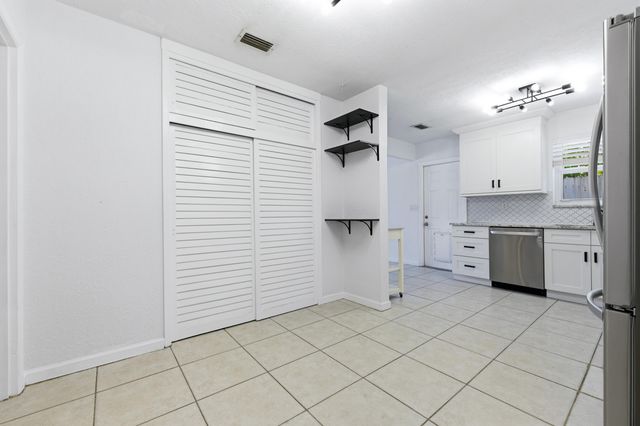 715 Green Street, West Palm Beach, FL 33405