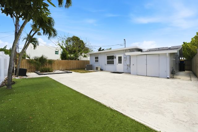 715 Green Street, West Palm Beach, FL 33405