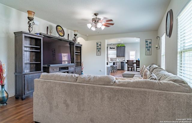 8002 Glasgow, San Antonio, TX 78223