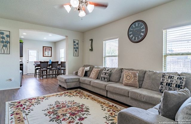 8002 Glasgow, San Antonio, TX 78223