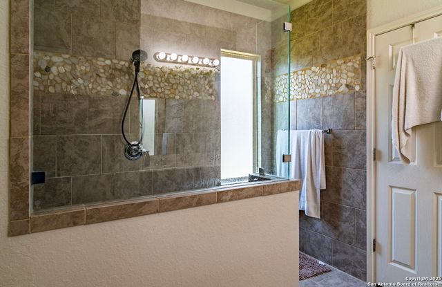 8002 Glasgow, San Antonio, TX 78223