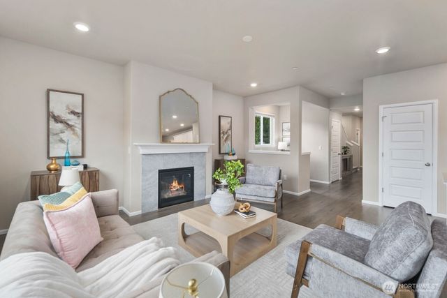 4030 80th Avenue NE, Marysville, WA 98270