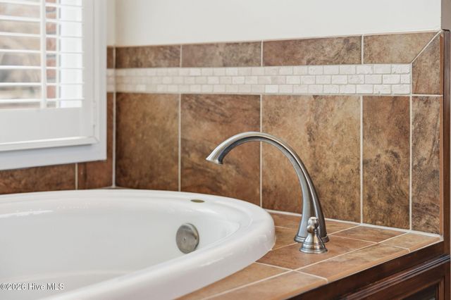 307 Jarret Bay Court SE, Bolivia, NC 28422