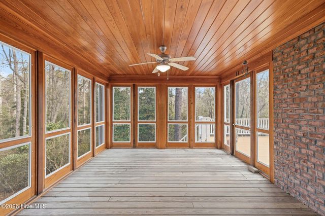 307 Jarret Bay Court SE, Bolivia, NC 28422