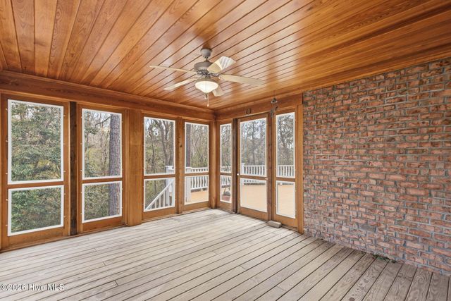 307 Jarret Bay Court SE, Bolivia, NC 28422