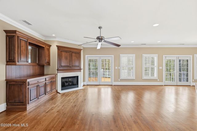 307 Jarret Bay Court SE, Bolivia, NC 28422