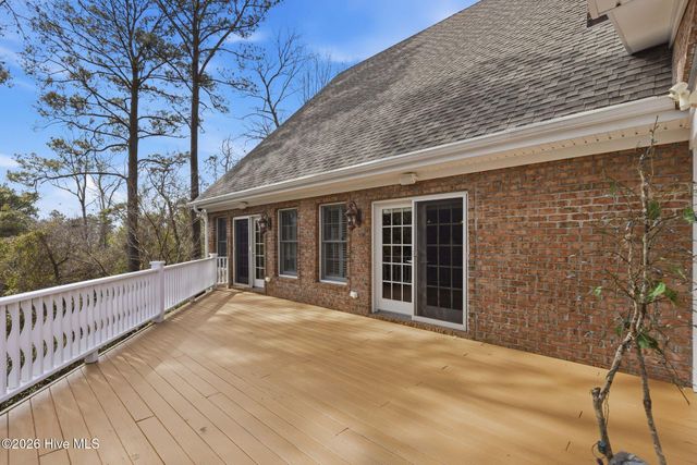 307 Jarret Bay Court SE, Bolivia, NC 28422