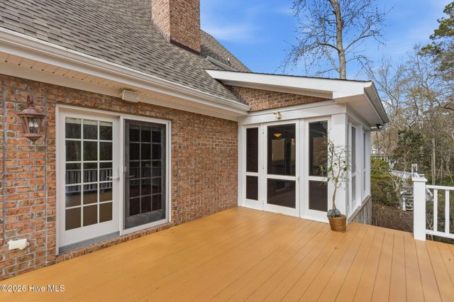 307 Jarret Bay Court SE, Bolivia, NC 28422