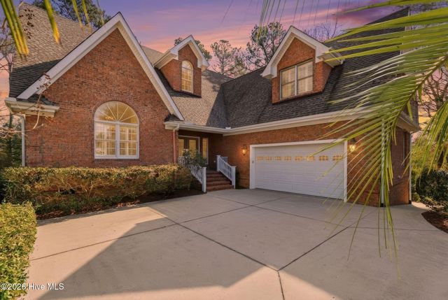 307 Jarret Bay Court SE, Bolivia, NC 28422