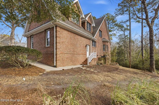 307 Jarret Bay Court SE, Bolivia, NC 28422