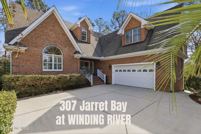 307 Jarret Bay Court SE, Bolivia, NC 28422