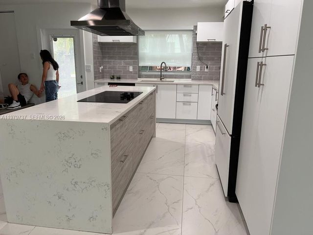 3672 NE 167th St, North Miami Beach, FL 33160